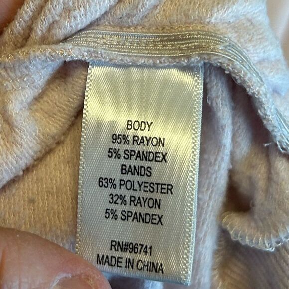 5 for $25🔥XL Two Beautiful Maternity "MOM Est. 2021" Sweatshirt - Picture 5 of 6